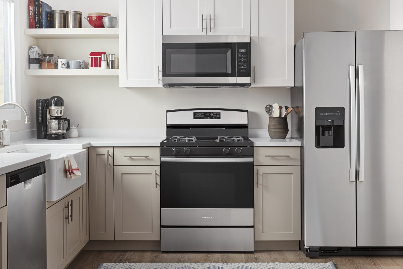 Amana® stainless steel kitchen appliances in a neutral kitchen Amana® stainless steel kitchen appliances in a neutral kitchen